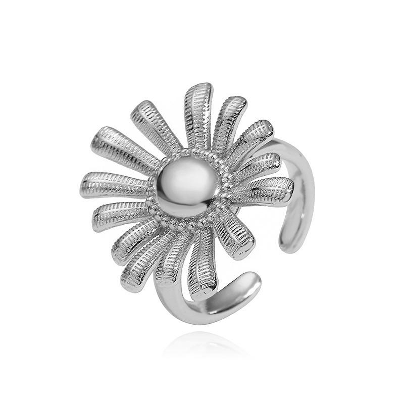 HECHENG, Little Flower Collection Earrings Collar Ring 18K Gold Plated Brass for Women Unisex Jewellery Gift Other
HECHENG, Little Flower Collection Earrings Collar Ring 18K Gold Plated Brass for Women Unisex Jewellery Gift Other