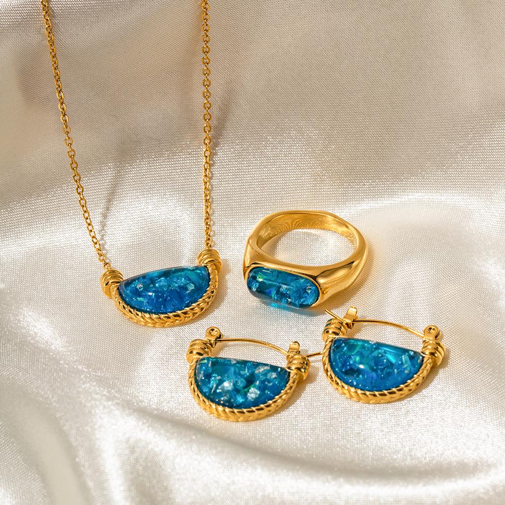 European & American Retro Style Blue Resin Fan Pendant Necklace in Stainless Steel - Women s Fashion Jewelry
European & American Retro Style Blue Resin Fan Pendant Necklace in Stainless Steel - Women s Fashion Jewelry