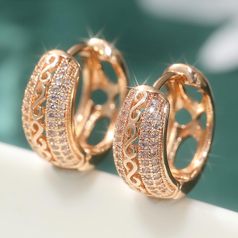 Elegant Gold Color Inlaid Red Cubic Zirconia Hoops Women s Earrings Classic Hand Carving Pattern Earrings Woman Fashion Zircon золотой
Elegant Gold Color Inlaid Red Cubic Zirconia Hoops Women s Earrings Classic Hand Carving Pattern Earrings Woman Fashion Zircon золотой