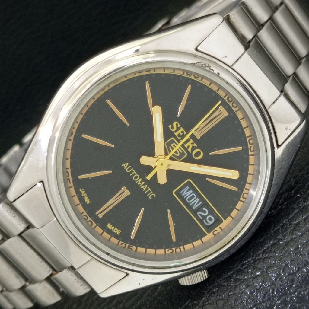 Б/У винтажные мужские часы SEIKO 5 AUTOMATIC 7S36A из Японии с черным циферблатом a433549-2 R117-a433549
Б/У винтажные мужские часы SEIKO 5 AUTOMATIC 7S36A из Японии с черным циферблатом a433549-2 R117-a433549
