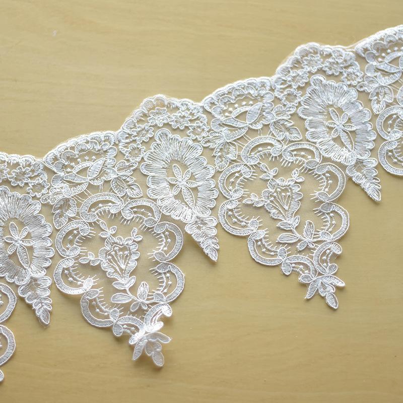Vase Car Bone Sequins Lace, French Eyelashes Embroidered Lace Diy Headgear Wedding Dress Xiuhe Curtains Ben white, one yard price
Vase Car Bone Sequins Lace, French Eyelashes Embroidered Lace Diy Headgear Wedding Dress Xiuhe Curtains Ben white, one yard price