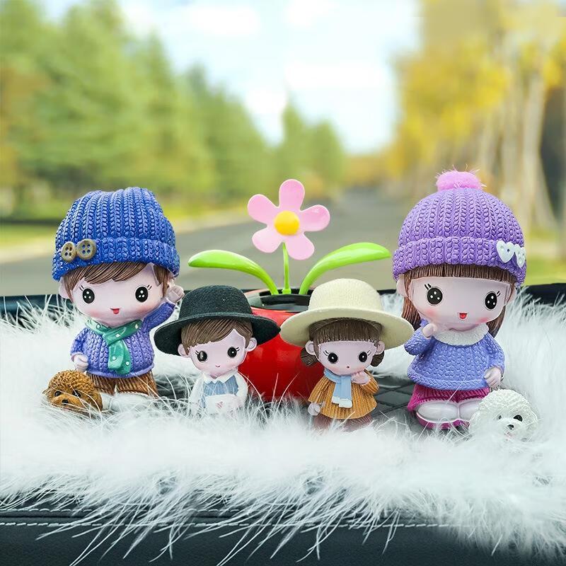 Scarf Couple Doll Car Ornament
Scarf Couple Doll Car Ornament