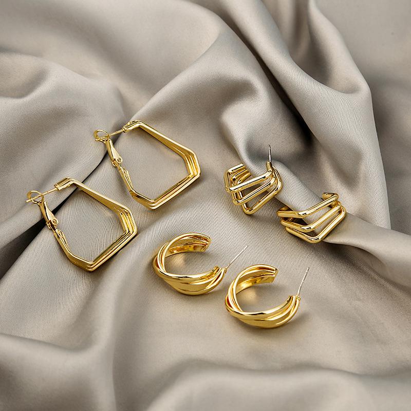 Silver Needle Minimalist C-Shaped Multi-Layer Stud Earrings - Versatile Retro Hong Kong Style
Silver Needle Minimalist C-Shaped Multi-Layer Stud Earrings - Versatile Retro Hong Kong Style