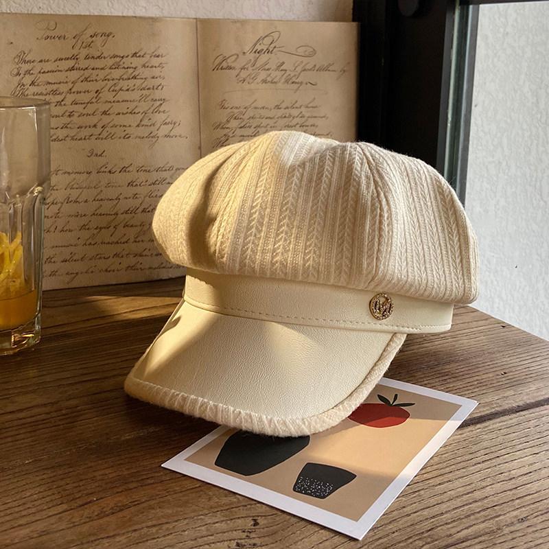 Pu leather beret autumn and winter trendy British retro letter striped octagonal newsboy painter hat M(56-58cm) бежевий
Pu leather beret autumn and winter trendy British retro letter striped octagonal newsboy painter hat M(56-58cm) бежевий