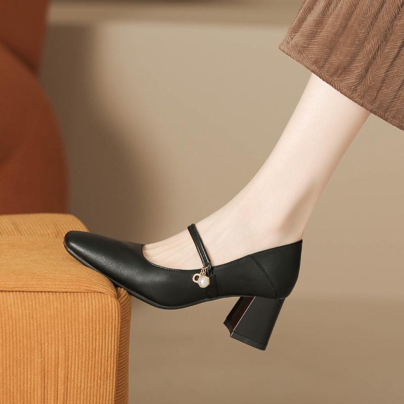 Туфли на толстом каблуке с квадратным носком из мягкой кожи, с возможностью носить двумя способами, профессиональная рабочая обувь Мэри Джейн 34 чёрный
Туфли на толстом каблуке с квадратным носком из мягкой кожи, с возможностью носить двумя способами, профессиональная рабочая обувь Мэри Джейн 34 чёрный