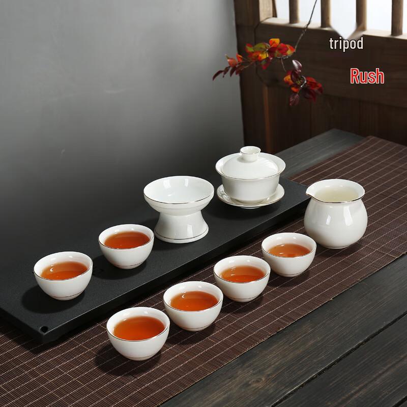 Chaxun Dehua White Porcelain Kung Fu Tea Set
Chaxun Dehua White Porcelain Kung Fu Tea Set