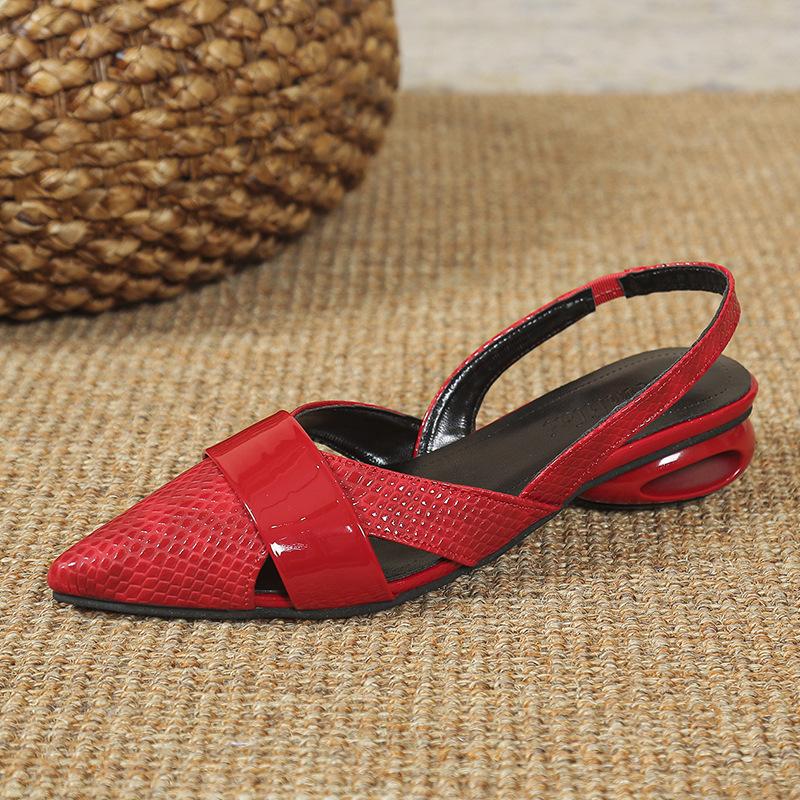 2025 summer new sandals women s foreign trade special-shaped heel low heel pointed back empty bag head European and American style women s sandals 38 червоний
2025 summer new sandals women s foreign trade special-shaped heel low heel pointed back empty bag head European and American style women s sandals 38 червоний