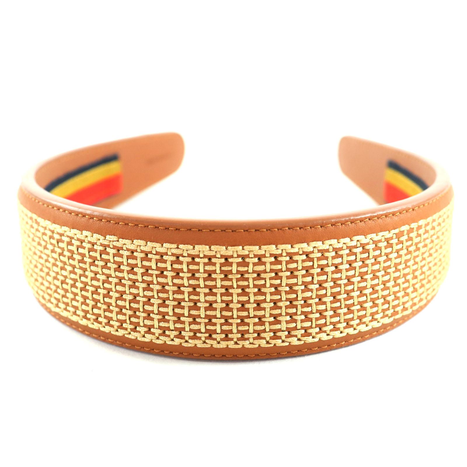 Чудовий аксесуар для волосся HERMES, який використовувала Елізабет Катюша
Чудовий аксесуар для волосся HERMES, який використовувала Елізабет Катюша