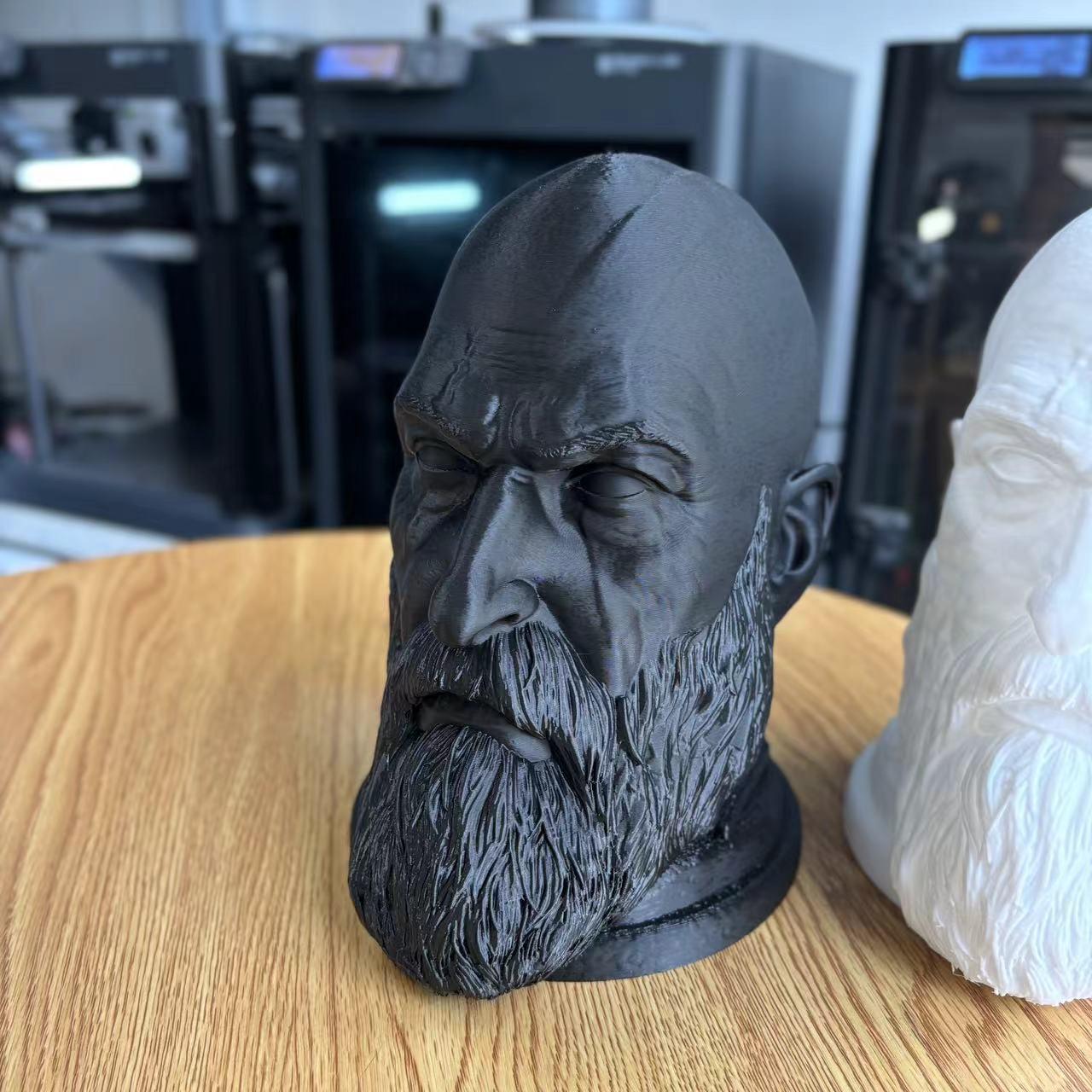 Бюст Кратоса Тримач для навушників та Настільна прикраса Medium Ornament (16cm, 130g)
Бюст Кратоса Тримач для навушників та Настільна прикраса Medium Ornament (16cm, 130g)