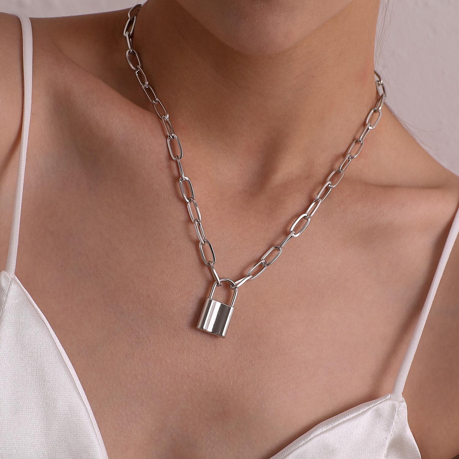 JMXD Style Lock Head Earth Cool в сочетании с забавным ожерельем в стиле панк в стиле хип-хоп, женское индивидуальное темное ожерелье с цепочкой и замком
JMXD Style Lock Head Earth Cool в сочетании с забавным ожерельем в стиле панк в стиле хип-хоп, женское индивидуальное темное ожерелье с цепочкой и замком