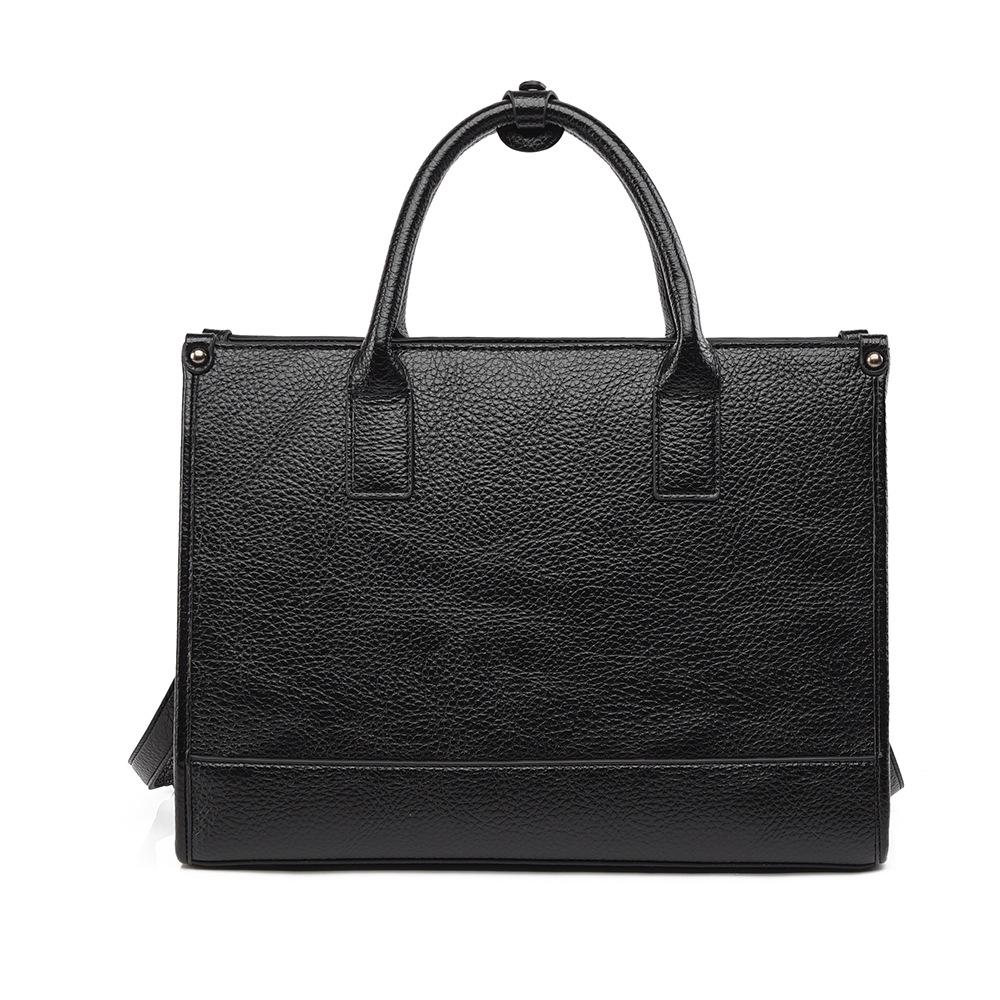 New Tote Bag Simple Large Capacity Bag Women s Premium Commuter Shoulder Bag Texture Women s Handbag чорний
New Tote Bag Simple Large Capacity Bag Women s Premium Commuter Shoulder Bag Texture Women s Handbag чорний