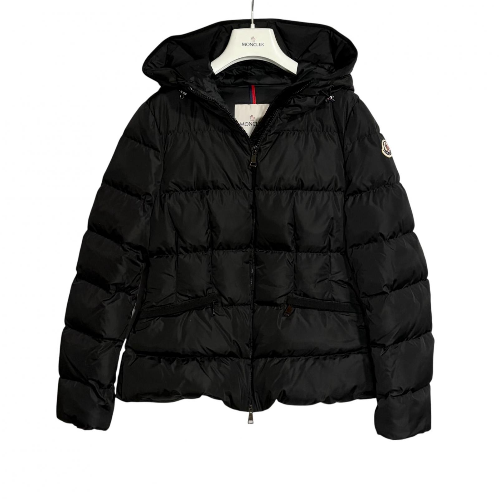 Used MONCLER AVOCEDown jacket black Nylon Women XXL чорний
Used MONCLER AVOCEDown jacket black Nylon Women XXL чорний