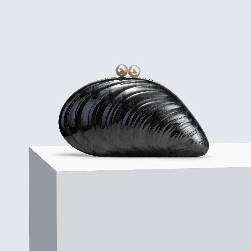Fashion Shell Evening Bag Crossbody Wedding Acrylic New Special Shape Shoulder Clutch Luxury Woman Bags Purse Designer Handbag 23X9.5X14CM чёрный
Fashion Shell Evening Bag Crossbody Wedding Acrylic New Special Shape Shoulder Clutch Luxury Woman Bags Purse Designer Handbag 23X9.5X14CM чёрный