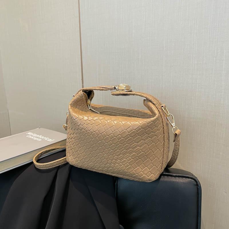 Premium sense bag women 2025 new trendy fashion messenger bag foreign style versatile shoulder handbag women білий
Premium sense bag women 2025 new trendy fashion messenger bag foreign style versatile shoulder handbag women білий