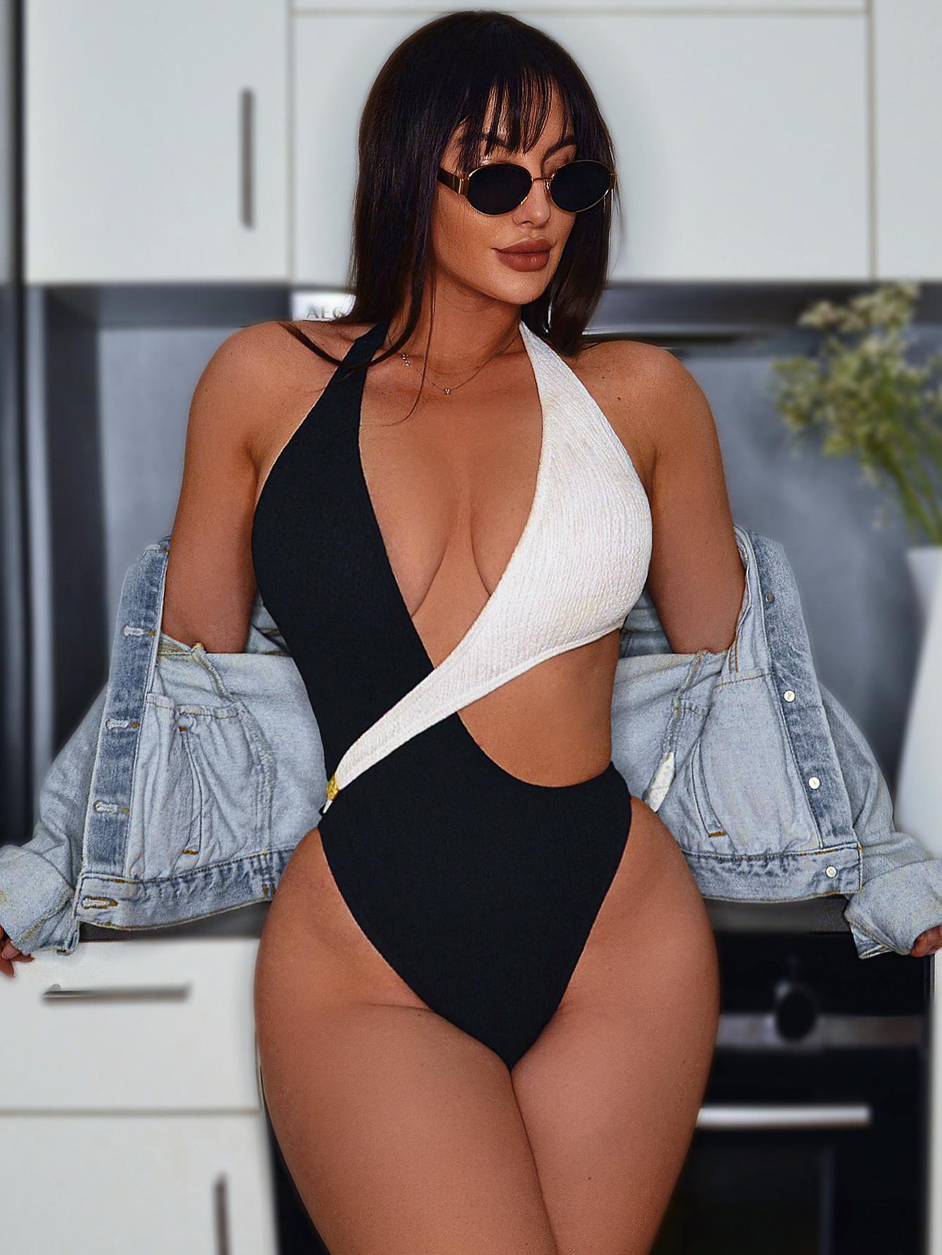 Women’s Sexy Cutout Halter Monokini Bathing Suit Black & White Colorblock Bikini Swimwear One-Piece Swimsuit L чорний
Women’s Sexy Cutout Halter Monokini Bathing Suit Black & White Colorblock Bikini Swimwear One-Piece Swimsuit L чорний