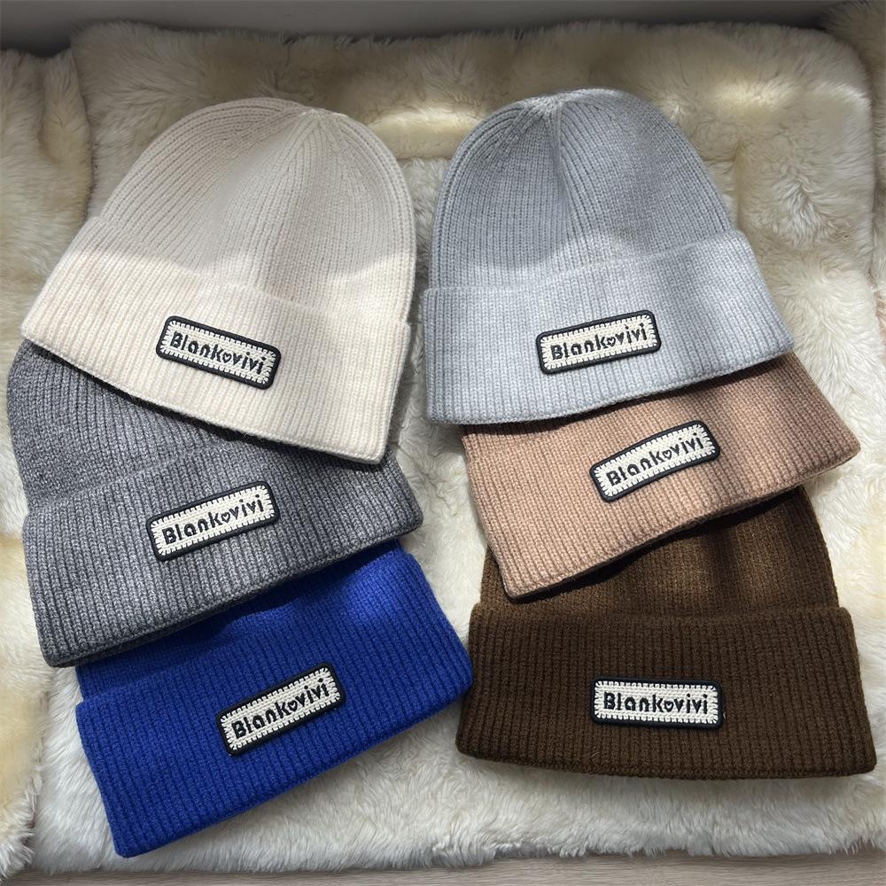 Wool hat women s autumn and winter fashion small standard warm and cold-proof knitted hat versatile face small bag head cold hat couple hat adult average size помаранчевий
Wool hat women s autumn and winter fashion small standard warm and cold-proof knitted hat versatile face small bag head cold hat couple hat adult average size помаранчевий