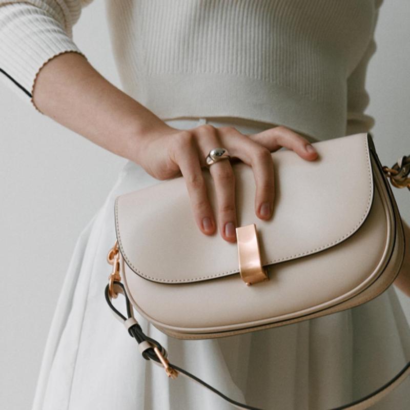 JOY GRYSON Ombre Irregular Ring JS2ARM10 SILVER
JOY GRYSON Ombre Irregular Ring JS2ARM10 SILVER