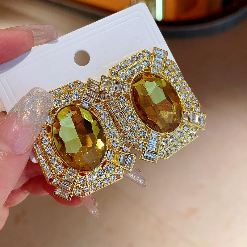 Square Rhinestone Pearl Pendant Necklaces Occidental Heavy Industry Court Style Niche Temperament Collarbone Chains Jewelry Sets
Square Rhinestone Pearl Pendant Necklaces Occidental Heavy Industry Court Style Niche Temperament Collarbone Chains Jewelry Sets