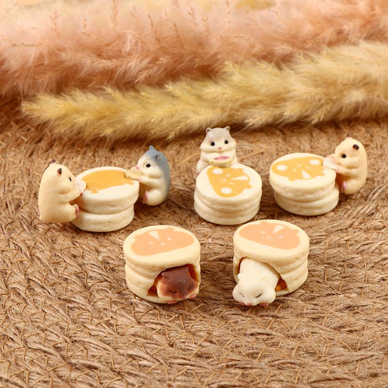 Cute Dollhouse Miniature Hamster Eatting Desserts Hamburger Food Set Mini Kitchen Decoration Accessories Toys Random
Cute Dollhouse Miniature Hamster Eatting Desserts Hamburger Food Set Mini Kitchen Decoration Accessories Toys Random