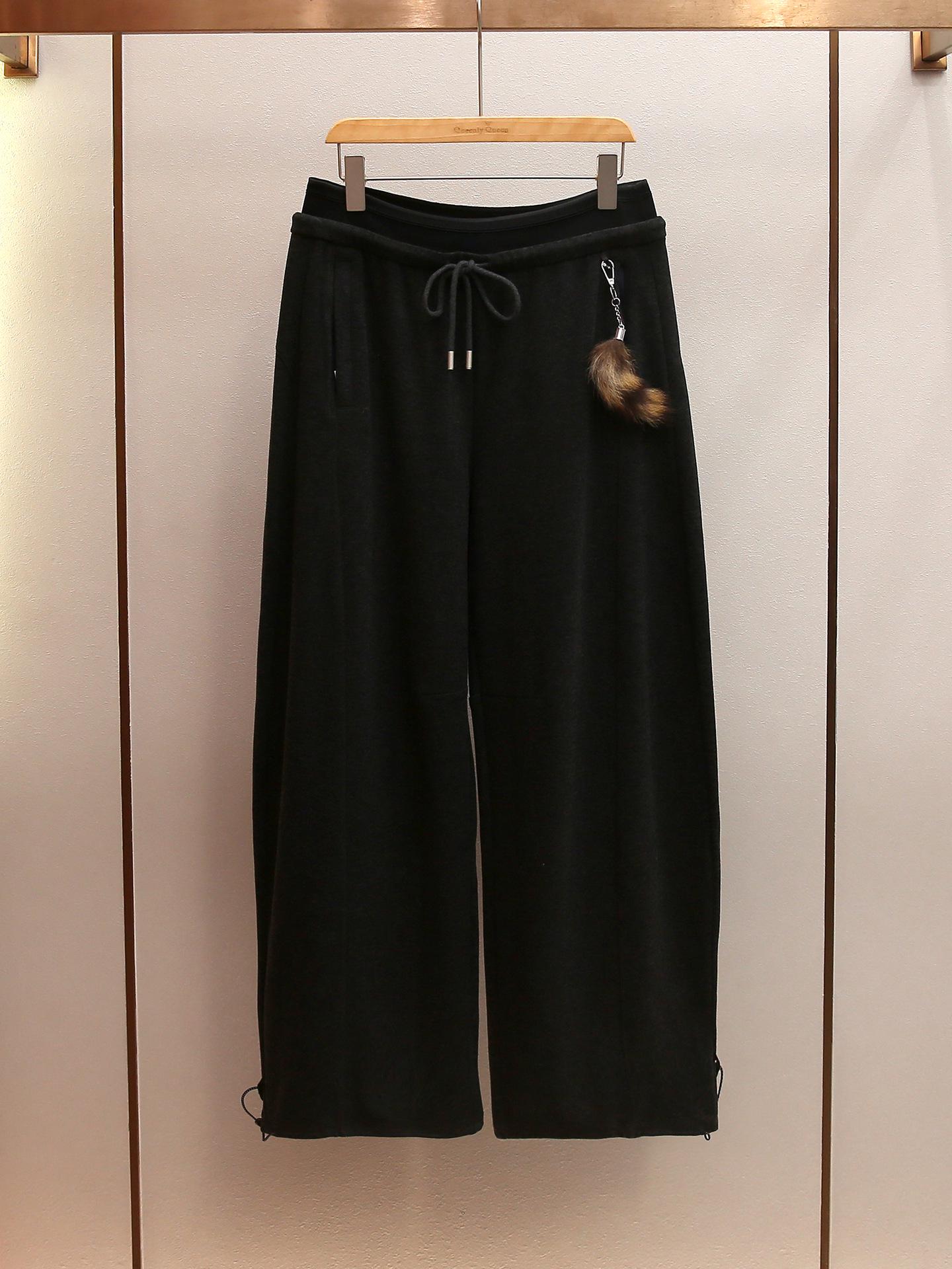 High-End Women s Spring Patchwork Wide-Leg A-Line High-Waisted Long Pants - Casual Versatile Design S темно-сірий
High-End Women s Spring Patchwork Wide-Leg A-Line High-Waisted Long Pants - Casual Versatile Design S темно-сірий