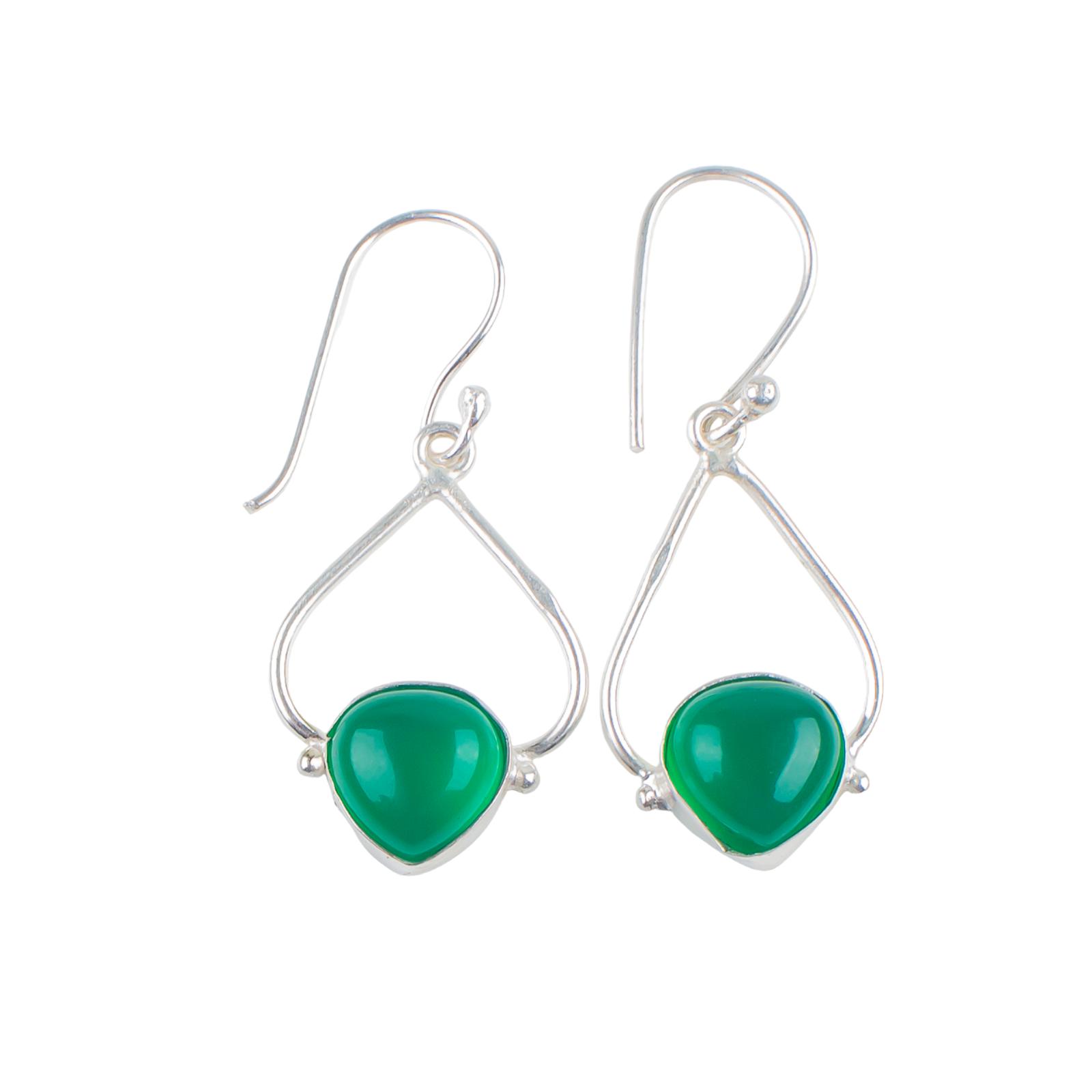 Green Onyx Gemstone 925 Sterling Silver Artisan Jewelry Earrings Gift For Mom EE-33-20
Green Onyx Gemstone 925 Sterling Silver Artisan Jewelry Earrings Gift For Mom EE-33-20