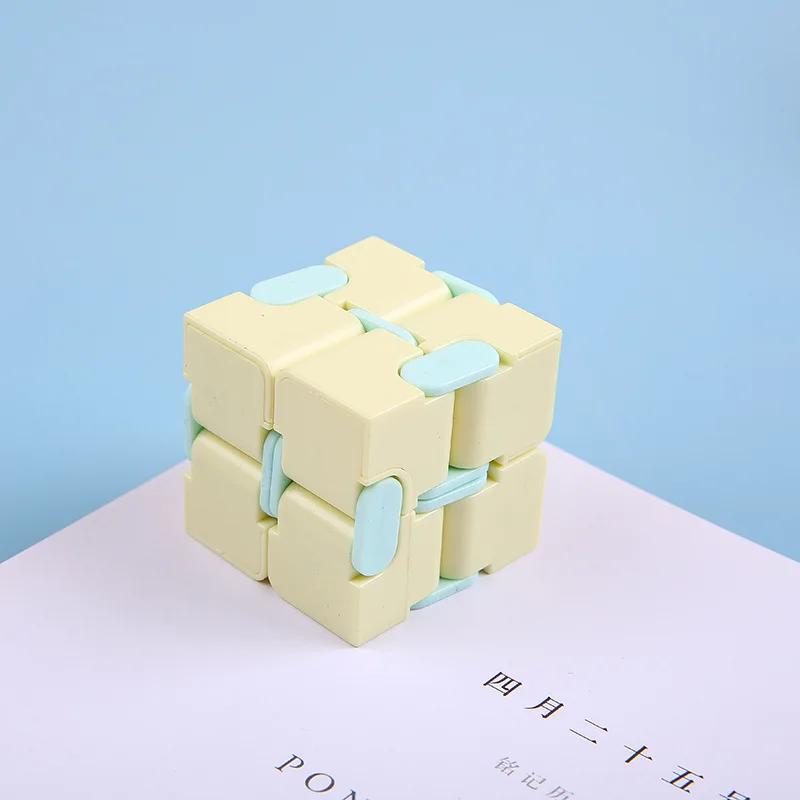 Infinity Cube Anxiety / Stress Relief Creative Puzzle Toys Pocket / Party Favours Flip Magic Cube Children s Educational Toys
Infinity Cube Anxiety / Stress Relief Creative Puzzle Toys Pocket / Party Favours Flip Magic Cube Children s Educational Toys