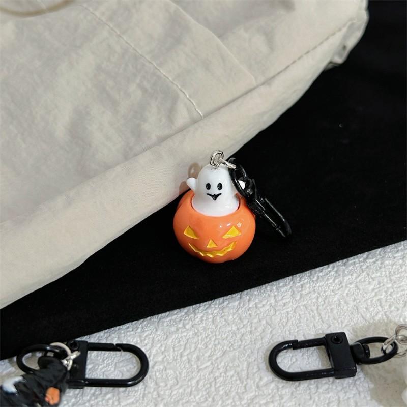 Cute Ghost Keychain Glow-In-The-Dark Bag Charms 3D Halloween Doll Keychains Accessories Halloween Party Favors Kids Present
Cute Ghost Keychain Glow-In-The-Dark Bag Charms 3D Halloween Doll Keychains Accessories Halloween Party Favors Kids Present