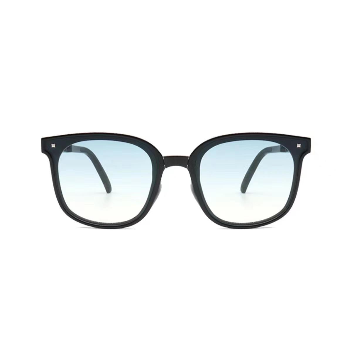 New Small Square Sunglasses Women Lightweight Folding UV400 Sun Glasses Fashion Outdoor Leisure Eyewear As shown in the figu
New Small Square Sunglasses Women Lightweight Folding UV400 Sun Glasses Fashion Outdoor Leisure Eyewear As shown in the figu