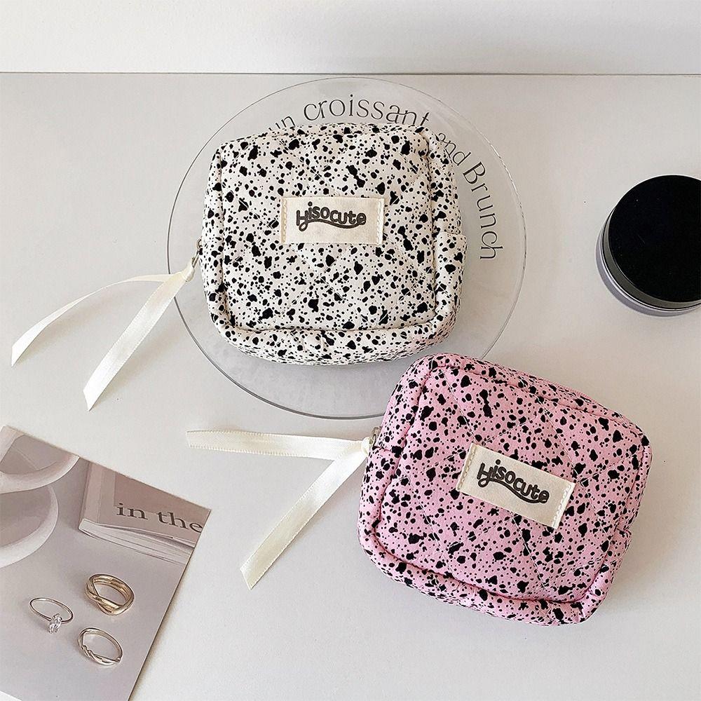 Quilted Sanitary Napkin Organizer Bag Ink Splash Girls Keychain Earphone Coin Purse Фіолетовий
Quilted Sanitary Napkin Organizer Bag Ink Splash Girls Keychain Earphone Coin Purse Фіолетовий