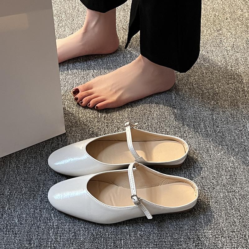 Niche bag head half slippers women s summer wear low-heeled flat-bottomed silver word with Mary Jane shoes 40 срібний
Niche bag head half slippers women s summer wear low-heeled flat-bottomed silver word with Mary Jane shoes 40 срібний