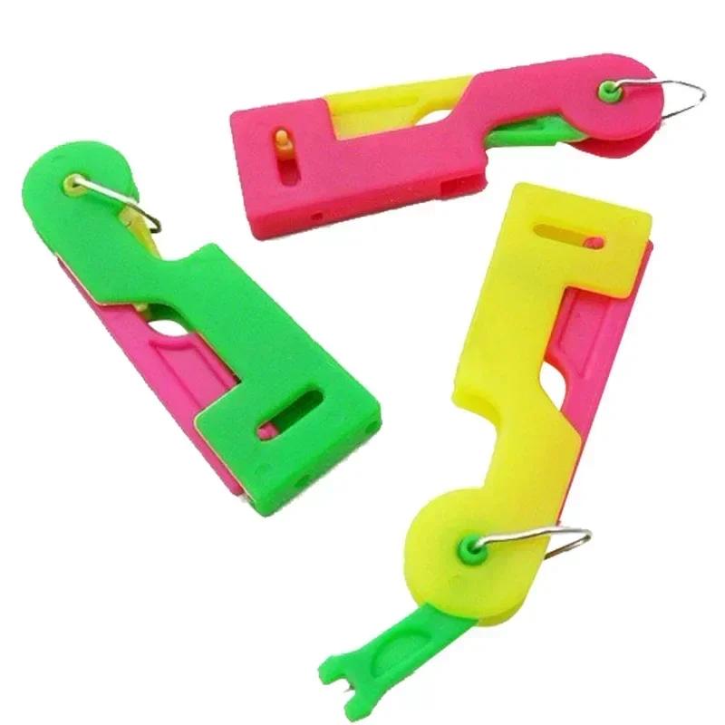 1 Pcs Elderly Use Automatic Fine Sewing Needle Love Device Threaders Thread Guide Tool Tip Sewing Accessories Gift for Mother
1 Pcs Elderly Use Automatic Fine Sewing Needle Love Device Threaders Thread Guide Tool Tip Sewing Accessories Gift for Mother