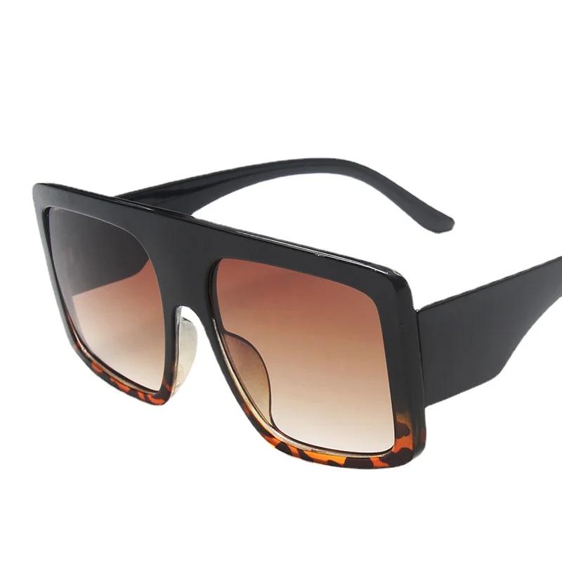 Latest Oversized Rectangular Sun Glasses Glasses Ladies Classic Big Spectacle Frame Frame Sun Eyeglasses Trendy Shades for Women/Men UV400 Glasses 1PC
Latest Oversized Rectangular Sun Glasses Glasses Ladies Classic Big Spectacle Frame Frame Sun Eyeglasses Trendy Shades for Women/Men UV400 Glasses 1PC