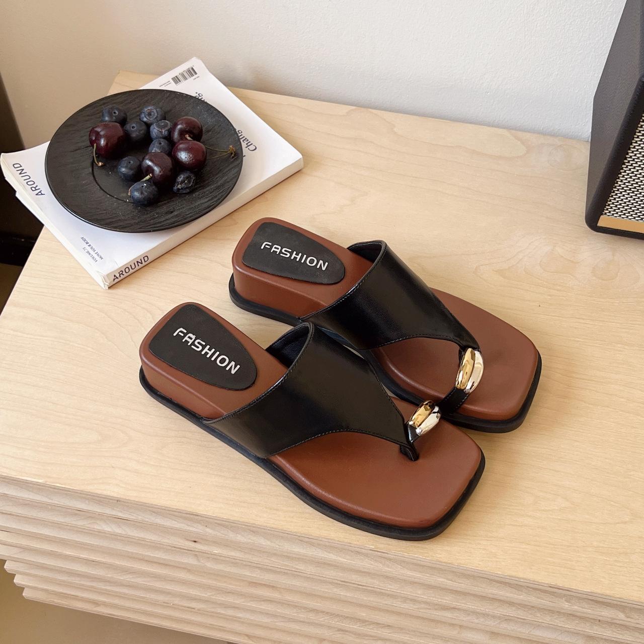 Повседневные шлепанцы с закрытым носком, женская летняя обувь 2025, новые пляжные туфли для морского отдыха, крутые шлепанцы 40 чёрный
Повседневные шлепанцы с закрытым носком, женская летняя обувь 2025, новые пляжные туфли для морского отдыха, крутые шлепанцы 40 чёрный