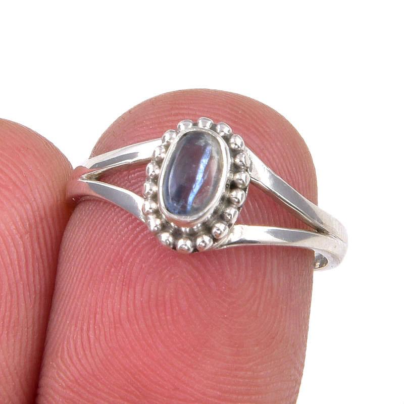 Natural Kyanite Gemstone Handmade 925 Sterling Silver Jewelry Ring Size 6 T8l28 
Natural Kyanite Gemstone Handmade 925 Sterling Silver Jewelry Ring Size 6 T8l28