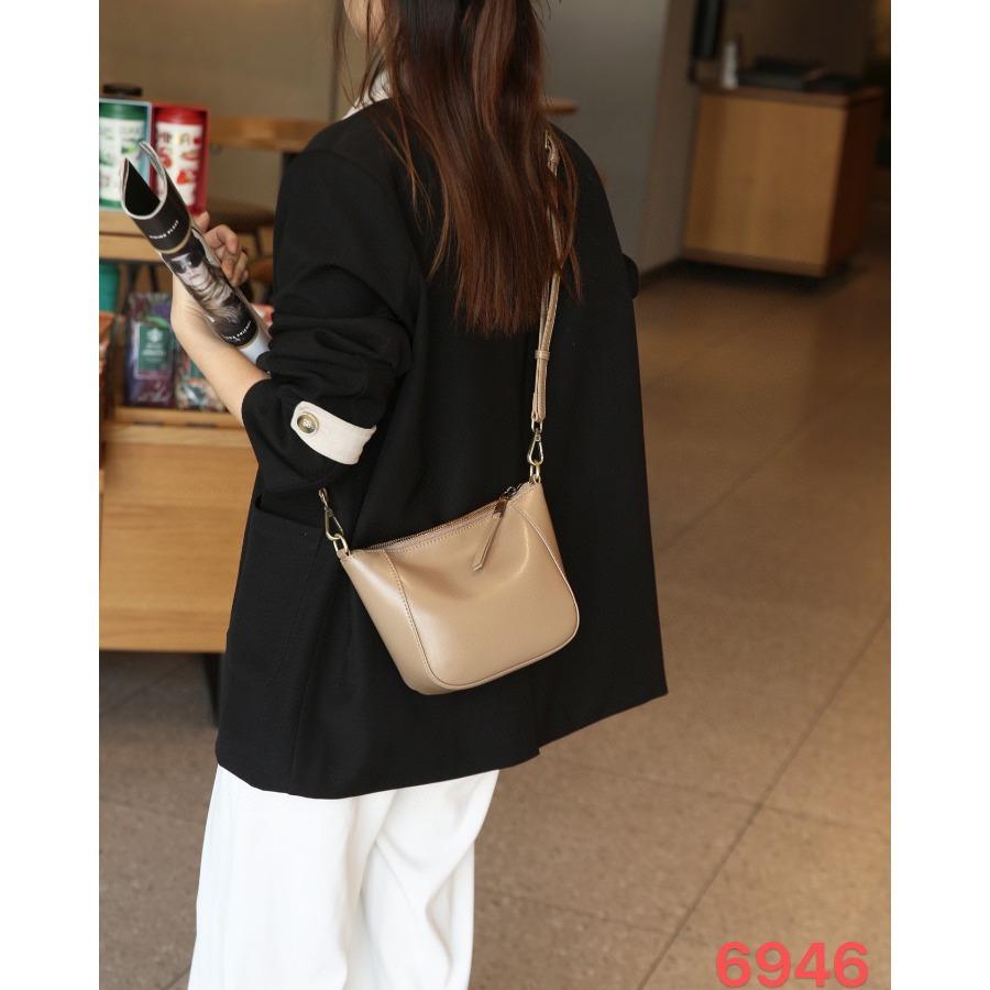 Russia s Best-selling Top Layer Cowhide Women s Bag, High-end Shoulder Bag, Dumpling Bag, Leather Versatile Casual Crossbody Bag абрикосовий
Russia s Best-selling Top Layer Cowhide Women s Bag, High-end Shoulder Bag, Dumpling Bag, Leather Versatile Casual Crossbody Bag абрикосовий