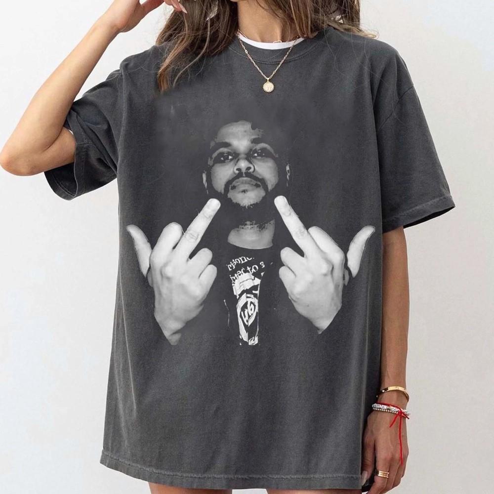 the Weeknd Middle Finger XO Tour 2025 Vintage Washed T Shirt Unisex T-Shirt S
the Weeknd Middle Finger XO Tour 2025 Vintage Washed T Shirt Unisex T-Shirt S
