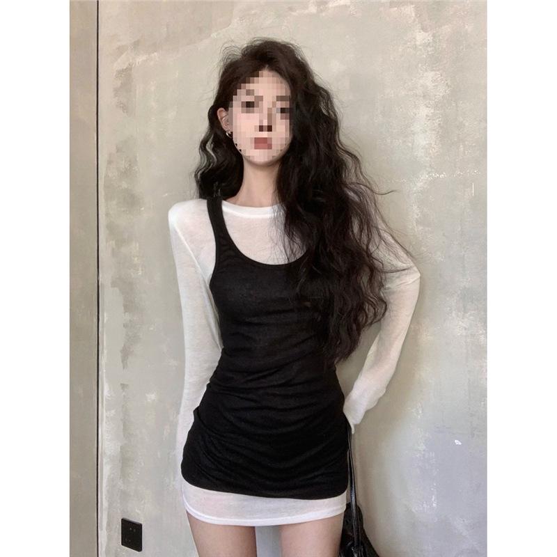 2024 Grey Slim Fit Micro-Transparent Long Sleeve Top with Padded Shoulders for Women S
2024 Grey Slim Fit Micro-Transparent Long Sleeve Top with Padded Shoulders for Women S