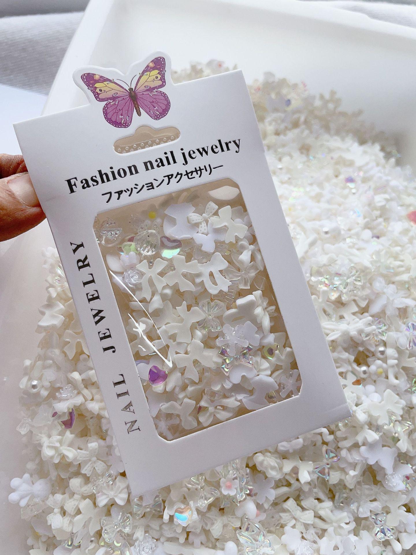 Нейл-арт змішані матеріали: Банти, Намистини, Перли, Заклепки, Смола, Аксесуари Аврори
Нейл-арт змішані матеріали: Банти, Намистини, Перли, Заклепки, Смола, Аксесуари Аврори