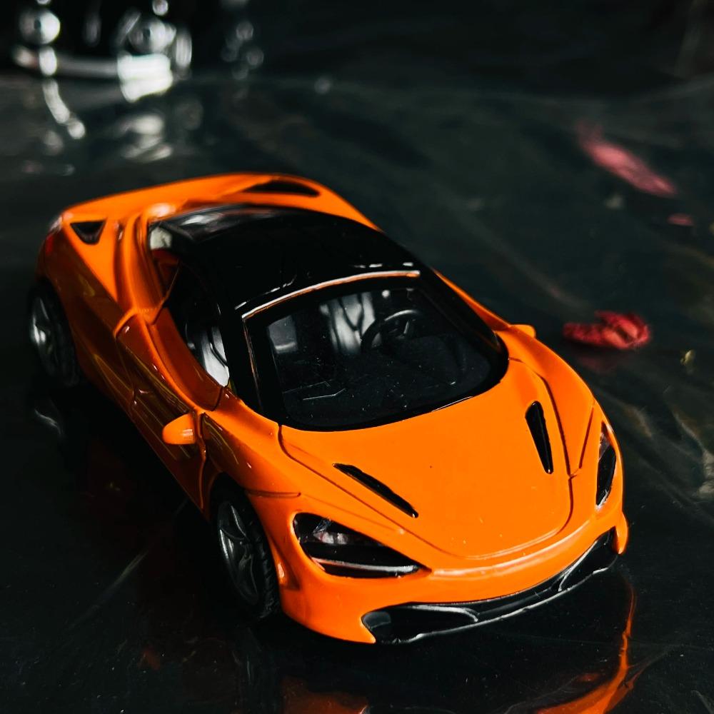1: 36 Door Alloy Sports Car Model Simulation Return Force CHILDREN S Toy Car Boy Gift Ornament помаранчевий
1: 36 Door Alloy Sports Car Model Simulation Return Force CHILDREN S Toy Car Boy Gift Ornament помаранчевий