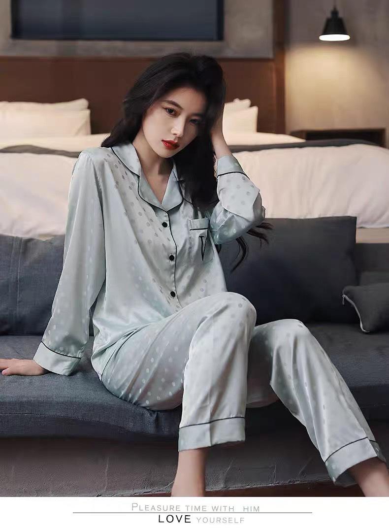 Women s Chiffon Pajama Set - Jacquard Heart, Long Sleeve, Breathable & Comfortable, Spring/Autumn 2026 Edition M зелений
Women s Chiffon Pajama Set - Jacquard Heart, Long Sleeve, Breathable & Comfortable, Spring/Autumn 2026 Edition M зелений