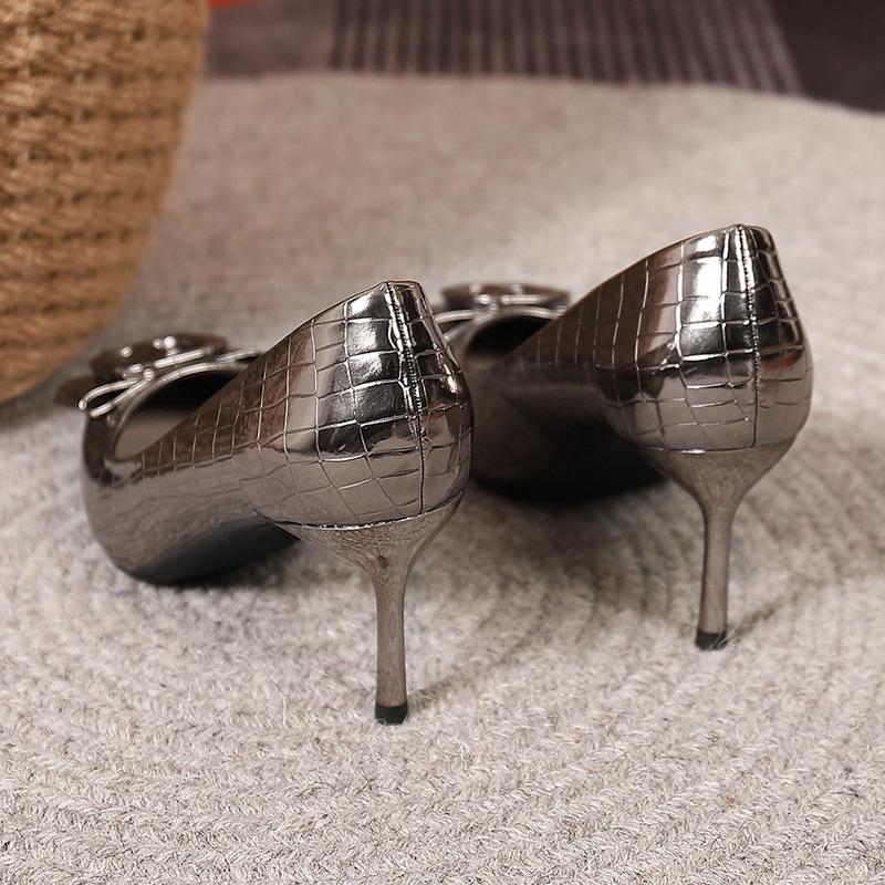 2026 Spring/Autumn French Niche Stiletto High-Heel Shoes for Women: Pointed Toe and Square Buckle Size 34
2026 Spring/Autumn French Niche Stiletto High-Heel Shoes for Women: Pointed Toe and Square Buckle Size 34