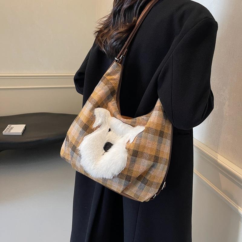 Large capacity premium tote bag women s bag 2025 new woolen plaid tote bag fashion backpack 35*13*32
Large capacity premium tote bag women s bag 2025 new woolen plaid tote bag fashion backpack 35*13*32