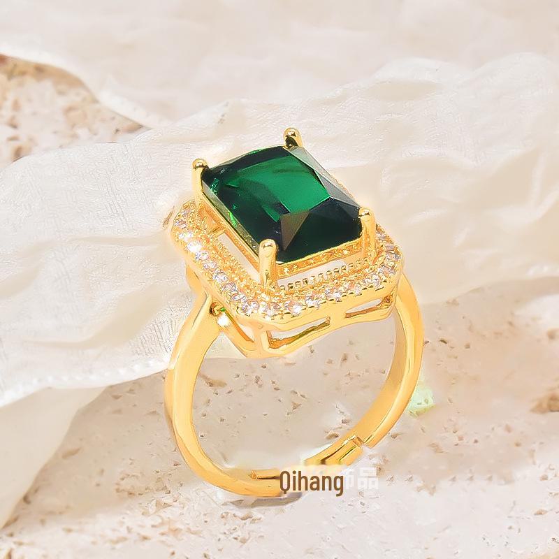 «Геометрические серьги с изумрудом и цирконием»: Модный, универсальный, в стиле ретро.
«Геометрические серьги с изумрудом и цирконием»: Модный, универсальный, в стиле ретро.