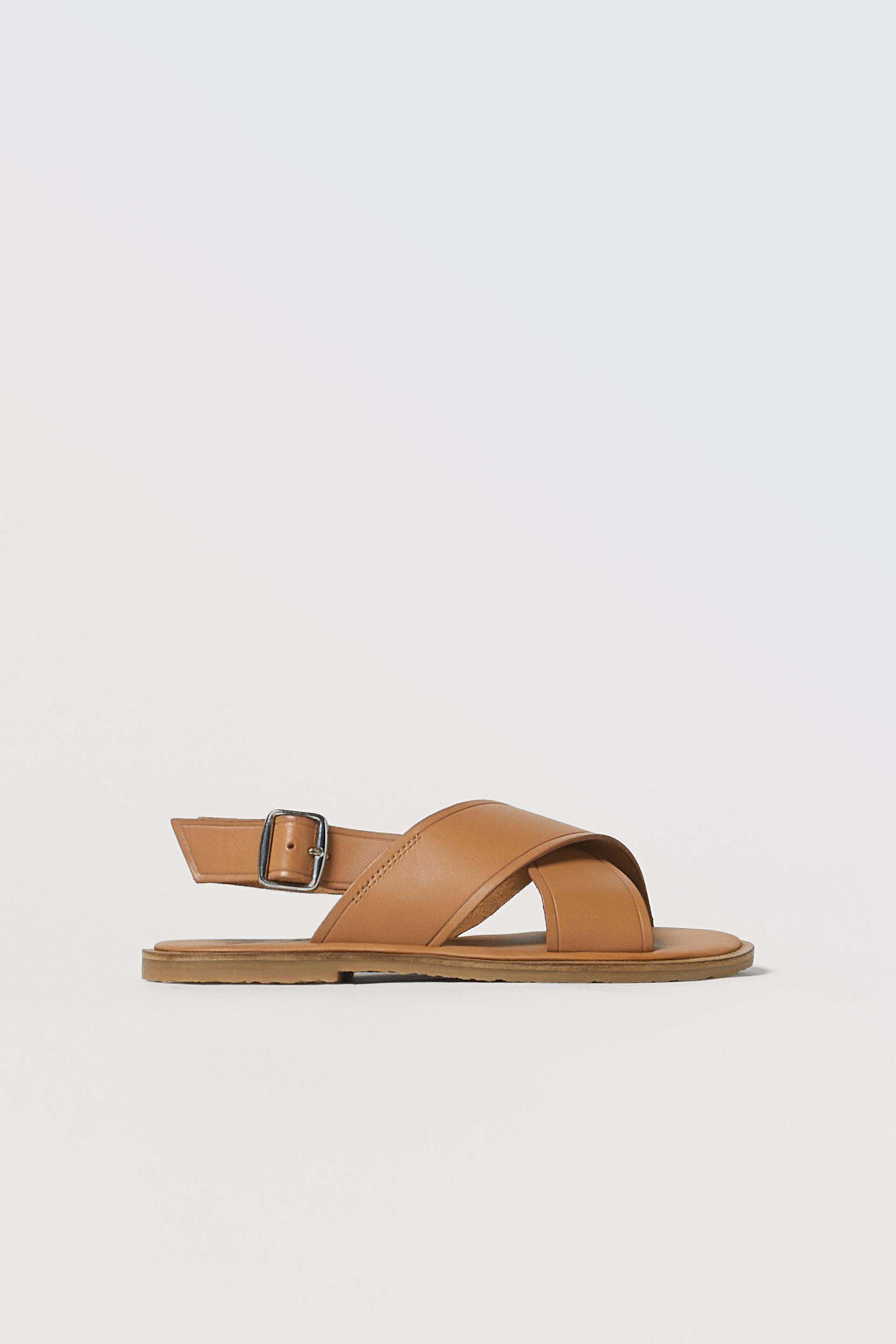 КОЖАНЫЕ САНДАЛИИ КРЕСТ-КРЕСТ
КОЖАНЫЕ САНДАЛИИ КРЕСТ-КРЕСТ