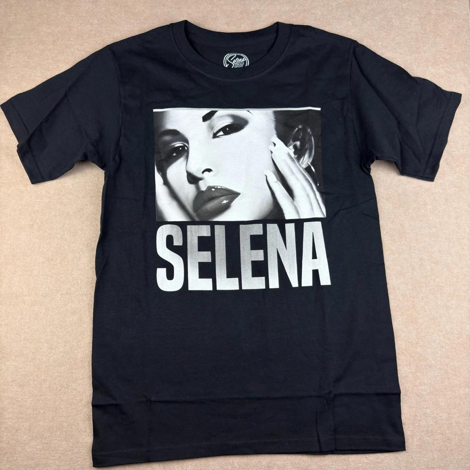 Selena Quintanilla Graphic T Shirt Mens Small Black Portrait Streetwear Tee 4XL
Selena Quintanilla Graphic T Shirt Mens Small Black Portrait Streetwear Tee 4XL