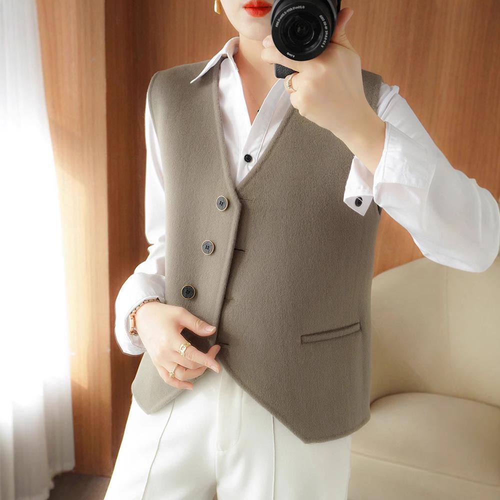 Women s Short Double-Faced Wool Vest - Slimming Autumn/Winter Woolen Cardigan M (100-112 lbs) брудно-білий
Women s Short Double-Faced Wool Vest - Slimming Autumn/Winter Woolen Cardigan M (100-112 lbs) брудно-білий