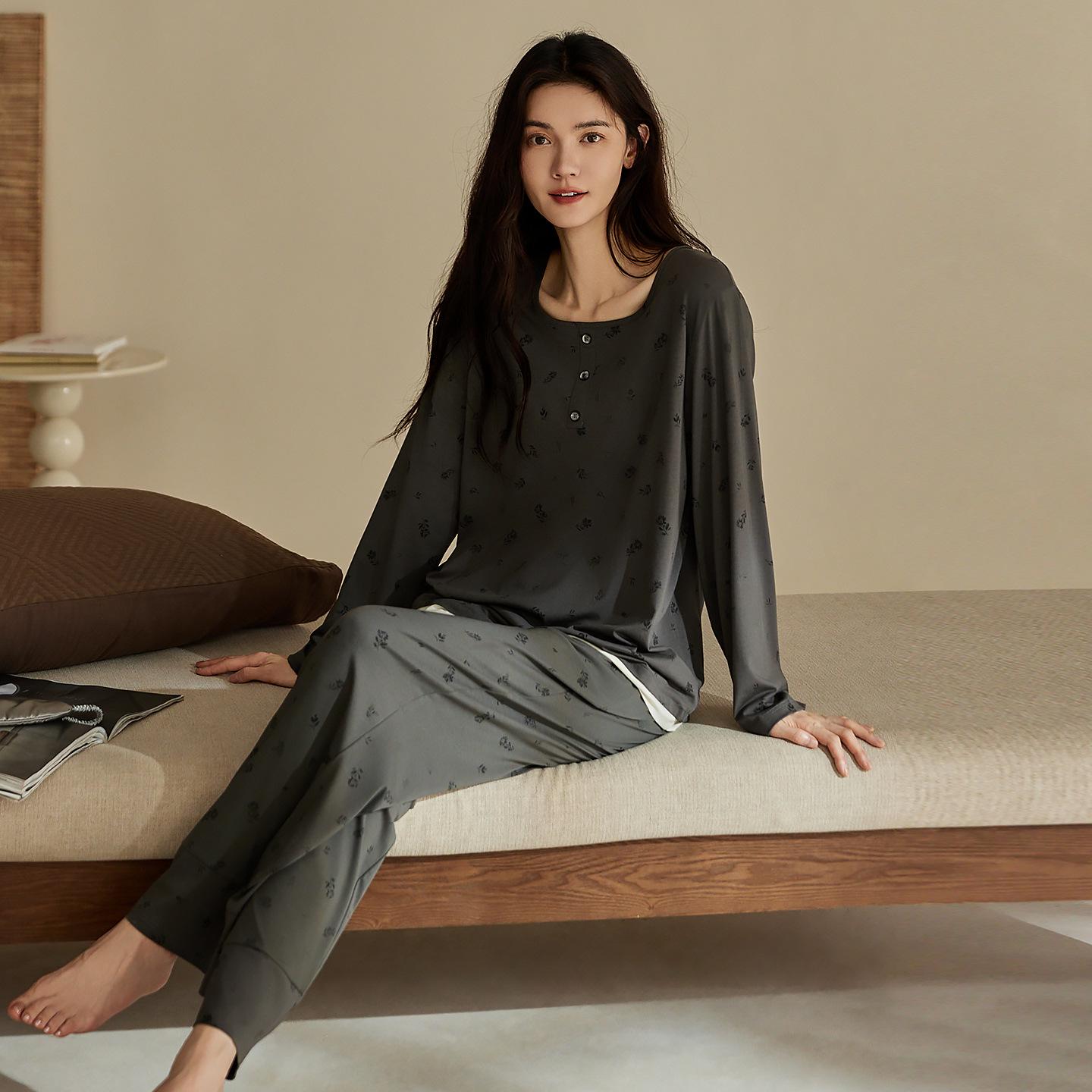 Rouxian Women s 2025 Spring and Autumn Cotton Long Sleeve Two-Piece Pajama Set - Wear In or Out XL
Rouxian Women s 2025 Spring and Autumn Cotton Long Sleeve Two-Piece Pajama Set - Wear In or Out XL