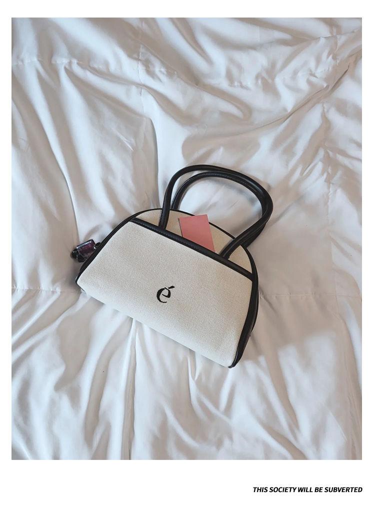 JIAERDI Retro White Y2k Hand Bag Purse Women 2025 Handle Casual Half Moon Bowling Bag Female Vintage Harajuku Handbag Aesthetic
JIAERDI Retro White Y2k Hand Bag Purse Women 2025 Handle Casual Half Moon Bowling Bag Female Vintage Harajuku Handbag Aesthetic