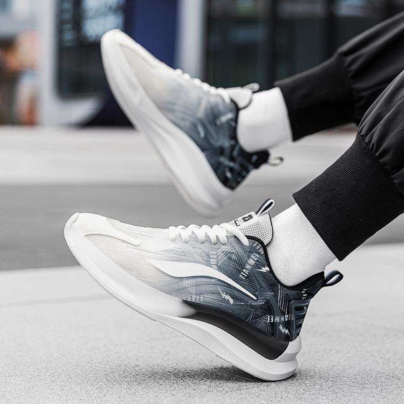 New sports shoes casual shoes outdoor running shoes summer mesh breathable shoes 45 чорний колір сірий
New sports shoes casual shoes outdoor running shoes summer mesh breathable shoes 45 чорний колір сірий