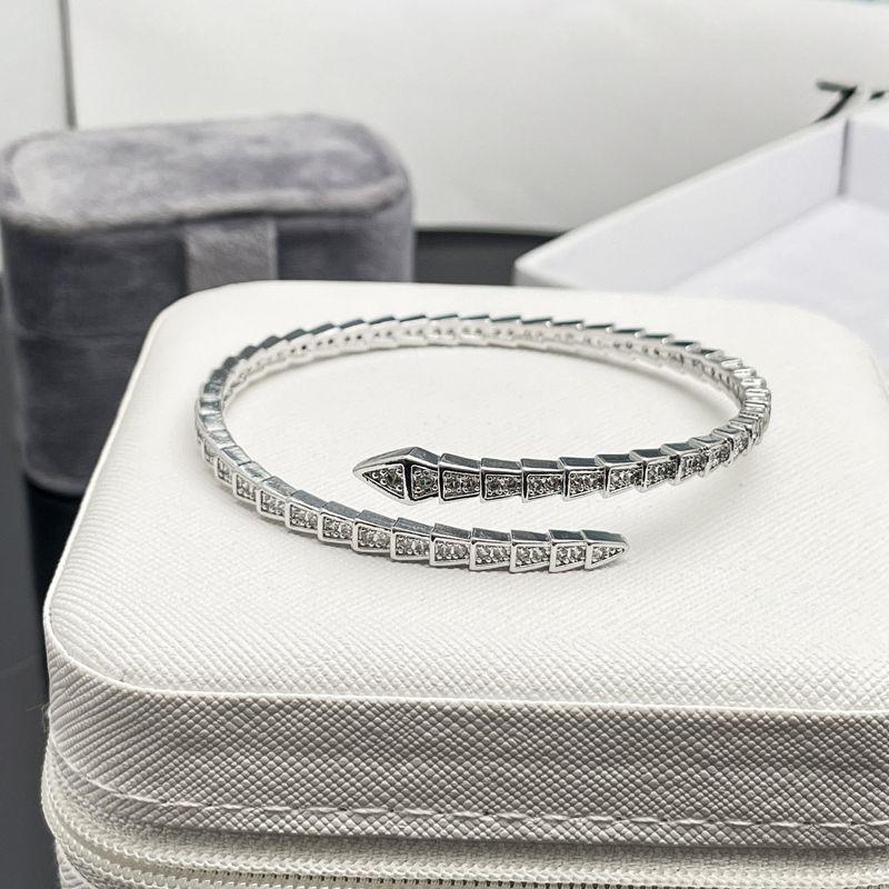 Fashionable, Exquisite Index Zircon Snake-shaped Open Bracelet Set for Women, Versatile, one size(17-20cm)
Fashionable, Exquisite Index Zircon Snake-shaped Open Bracelet Set for Women, Versatile, one size(17-20cm)